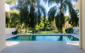 Zaya Beach House em Ilhabela